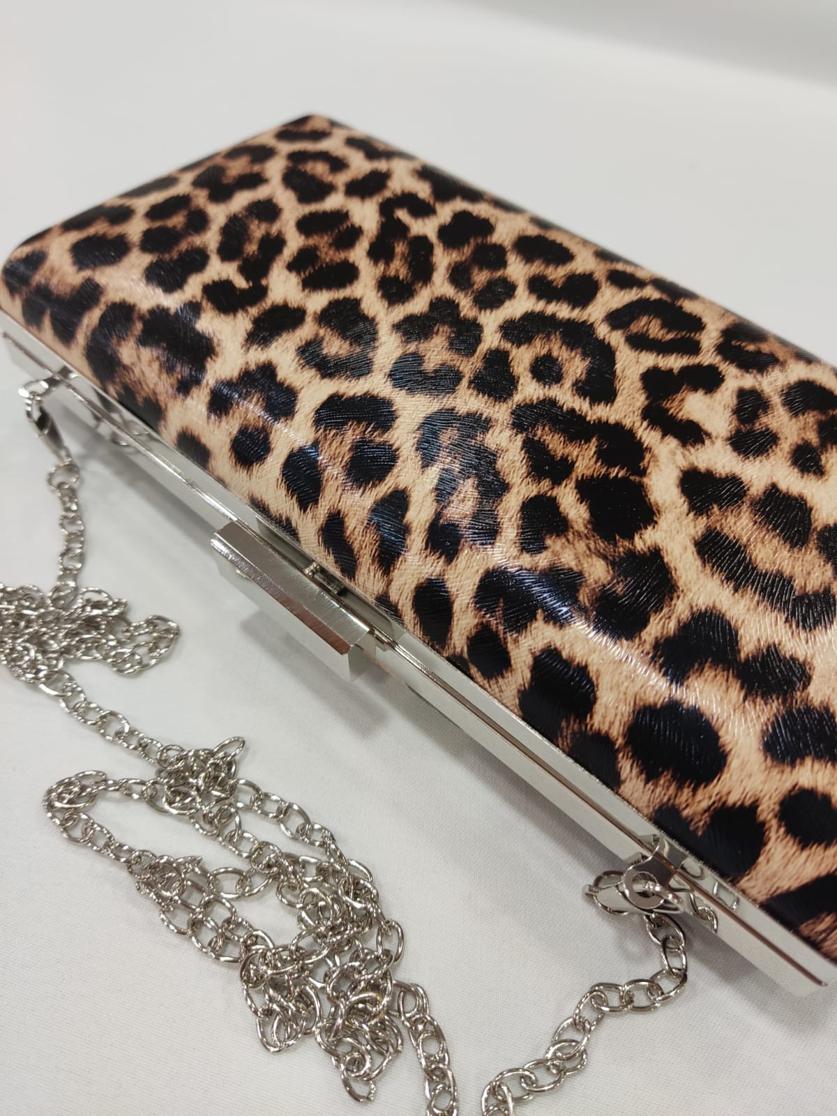 cartera-clutch-animal-print-tacones-laura-3-10-106
