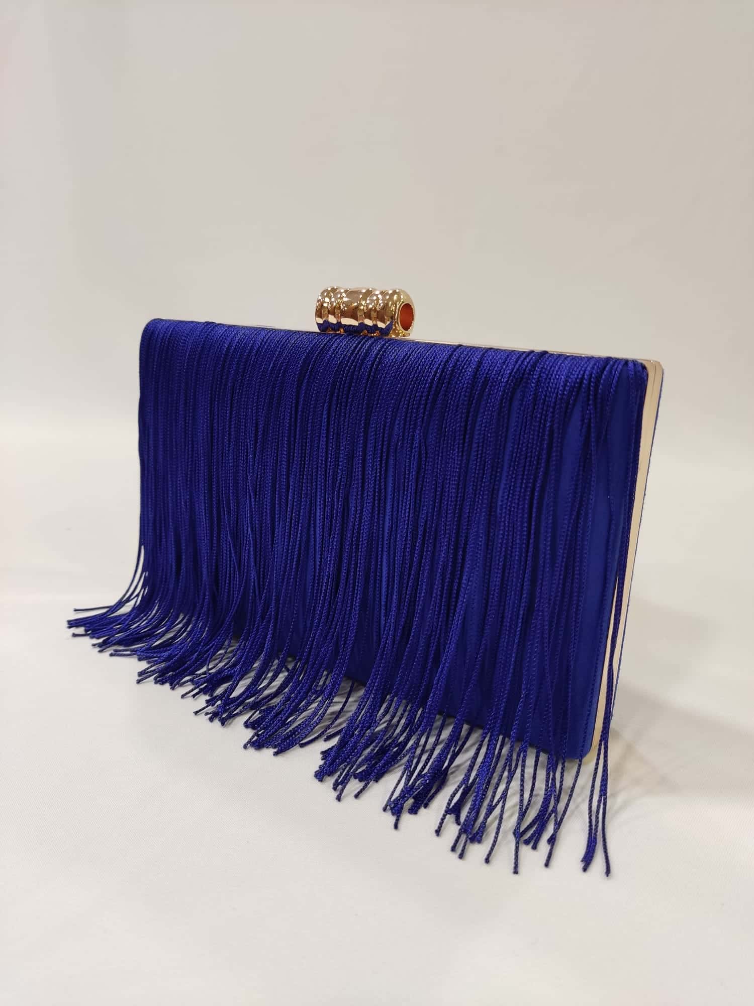 cartera-mano-clutch-flecos-azul-klein-azulon-tacones-laura-mod-19-150-1