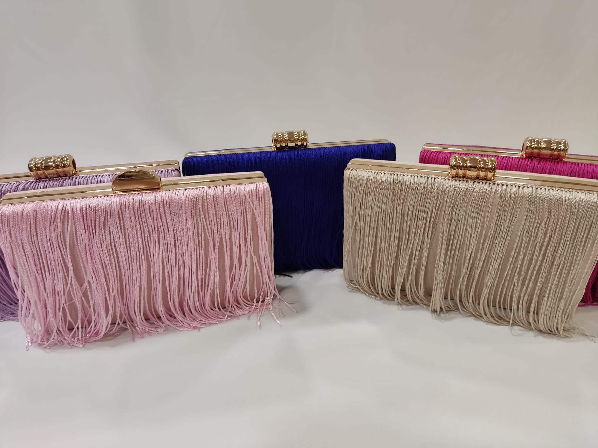 cartera-mano-clutch-flecos-tacones-laura-mod-19-150-1