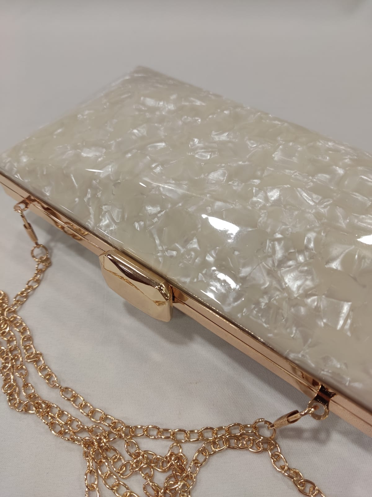 cartera-mano-clutch-tacones-laura-anacarada-beige-mod-10-375-1