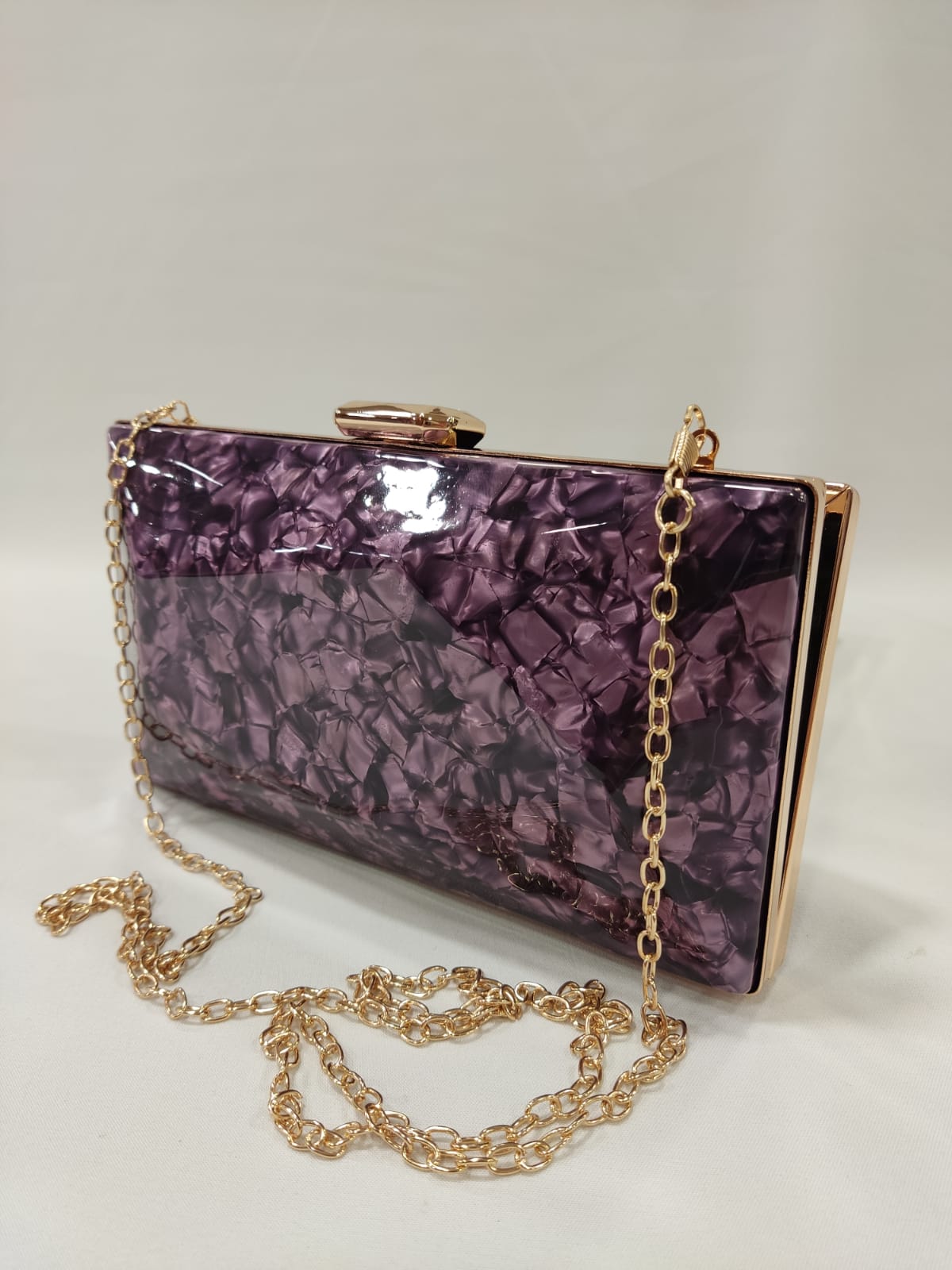 cartera-mano-clutch-tacones-laura-anacarada-morada-mod-10-375-3
