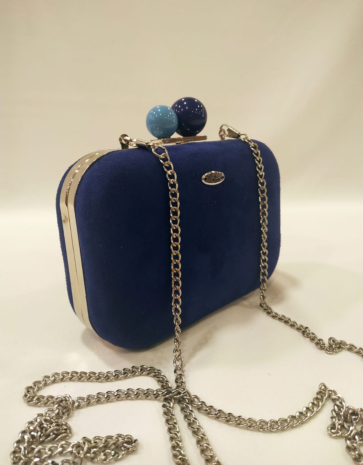 cartera-mano-cluthc-azul-menbur-bolas-klein-tacones-laura-2