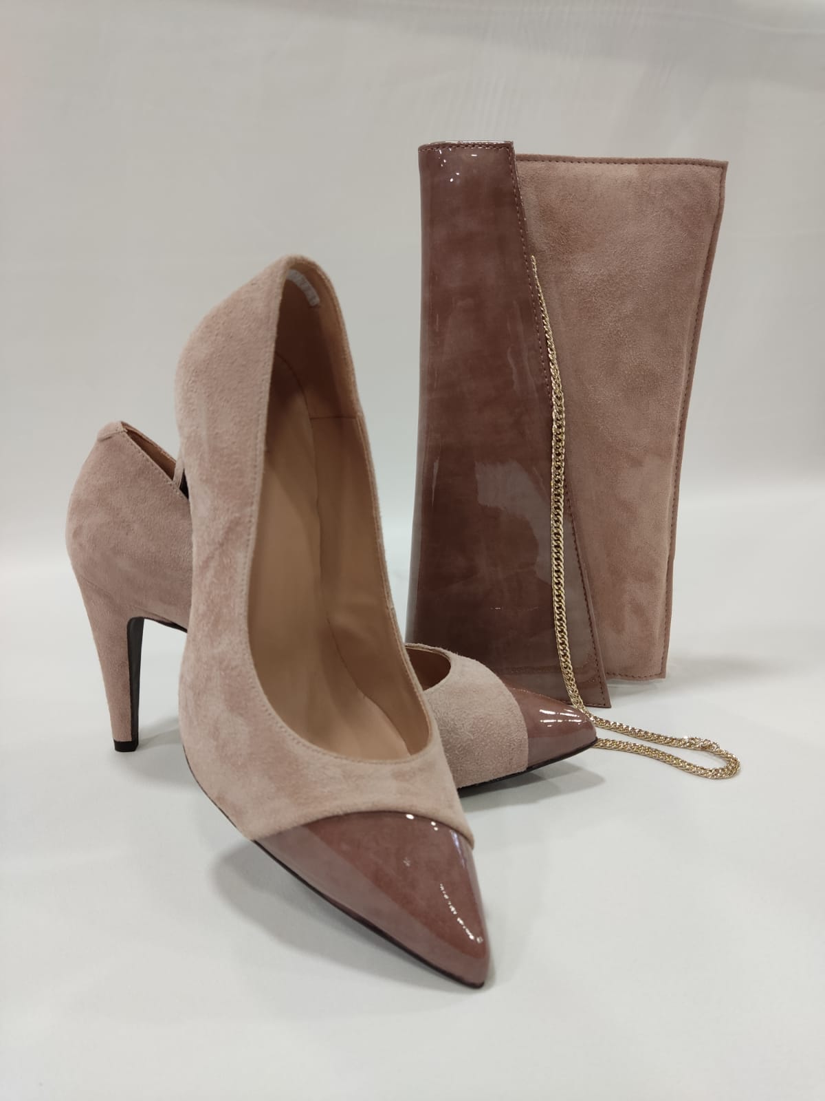 cartera-mano-sobre-inclinada-kayla-ezzio-tacones-laura-nude-6