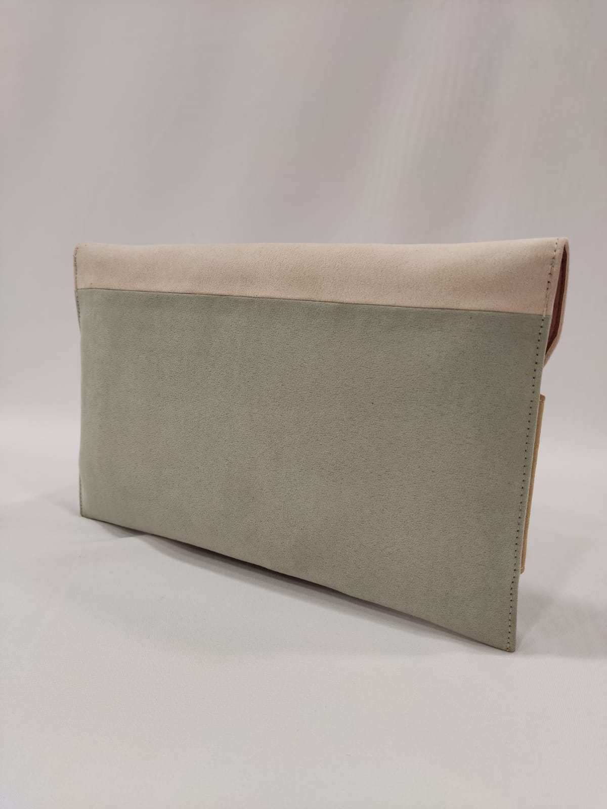 cartera-sobre-plano-banda-tacones-laura-tricolor-combi-verde-agua-2