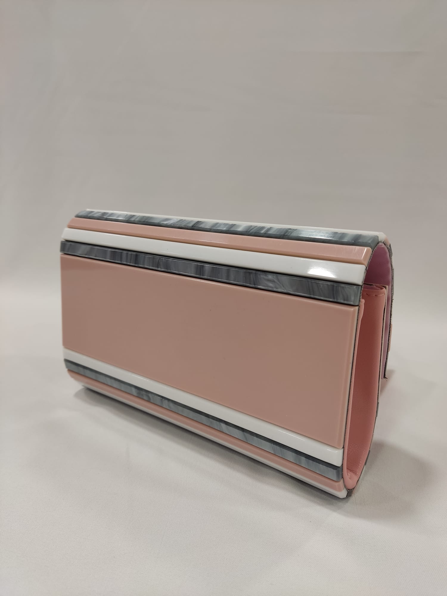 clutch-anacarado-tacones-laura-nacar-rosa-blanco-gris-mod-41-11-3