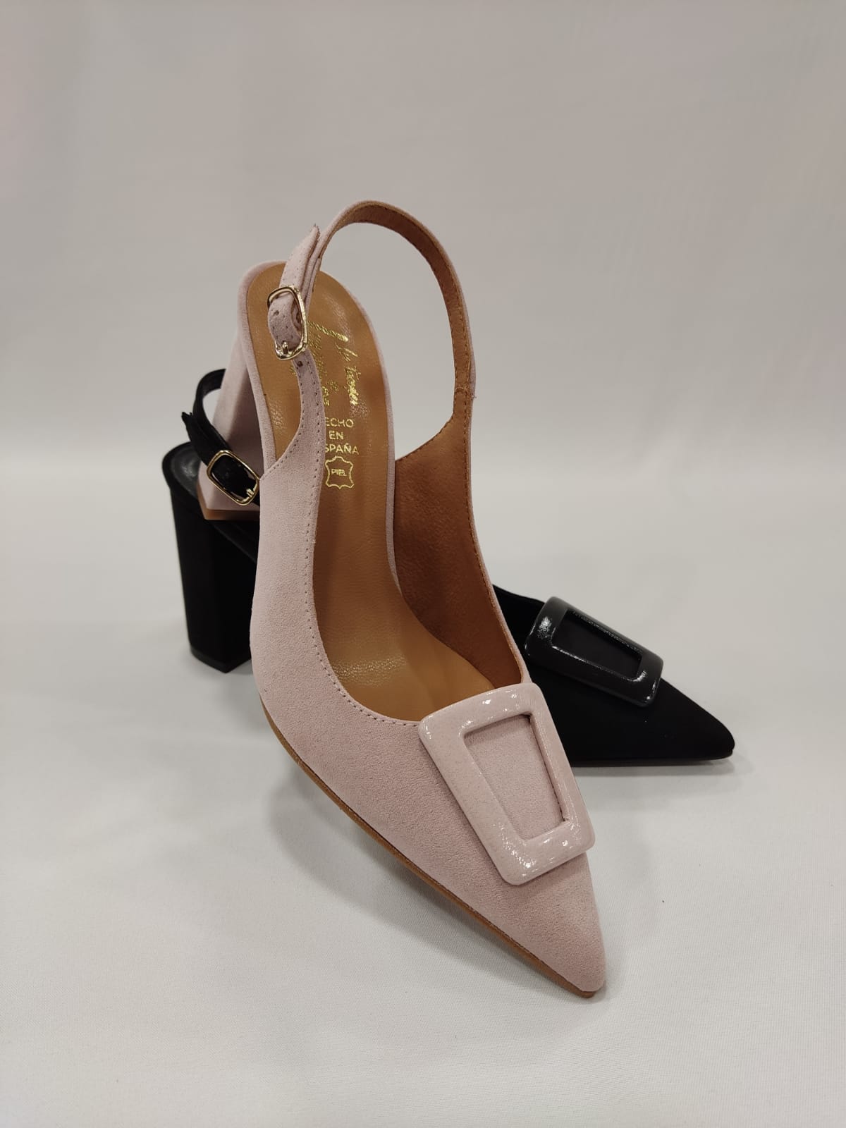 fenix-tacones-laura-ancho-cuadrado-adorno-rosa-maquillaje-negro-1-1