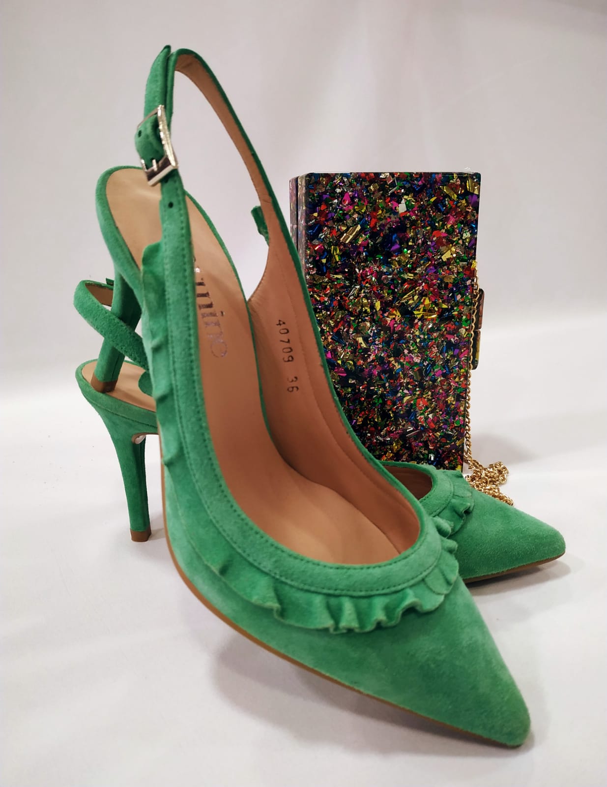 tacon-hanna-carmine-volante-tacones-laura-verde-nude-oro-1