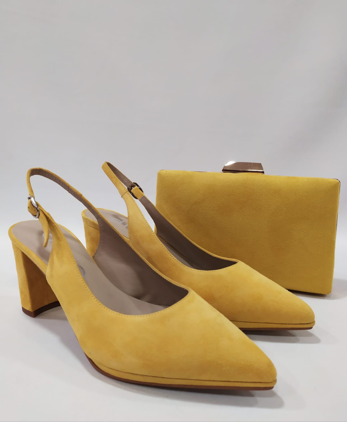 tacon-tulipano-dibia-tacones-laura-mostaza
