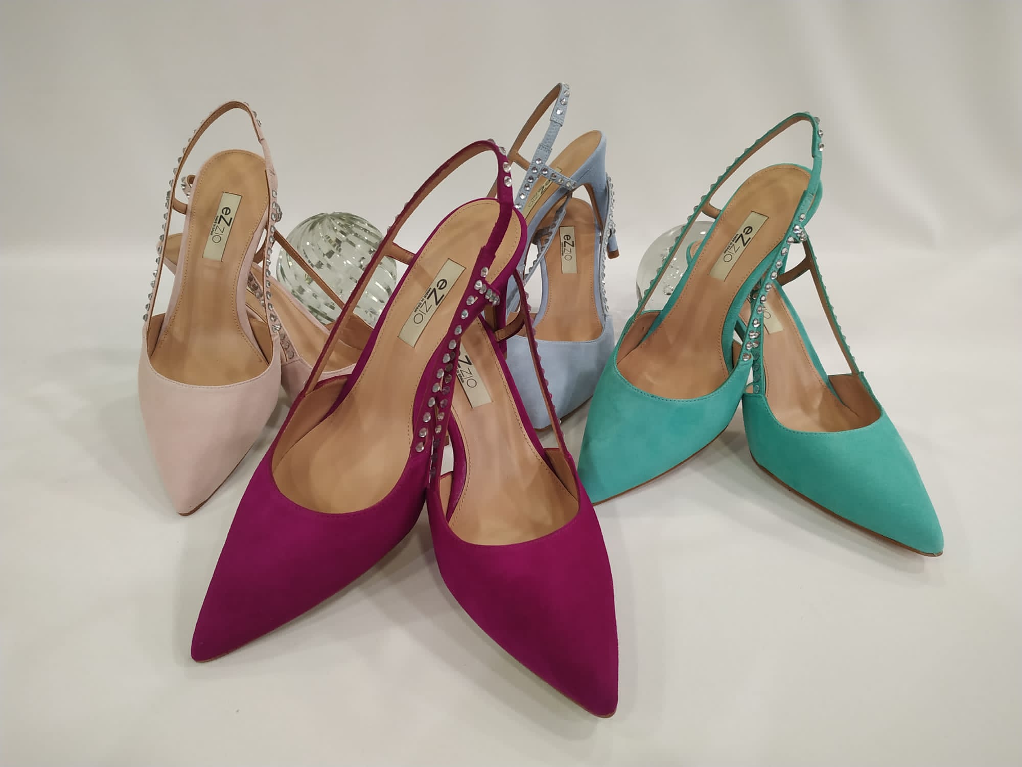 tacones-ezzio-lupus-brillants-lado