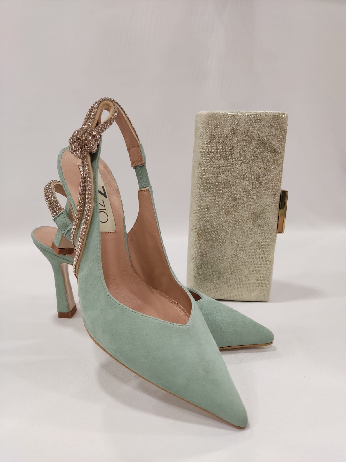 tacones-laura-akron-ezzio-verde-agua-aguamarina-celeste-azul-dorado-oro-nudo-cristales-swarovsky-5