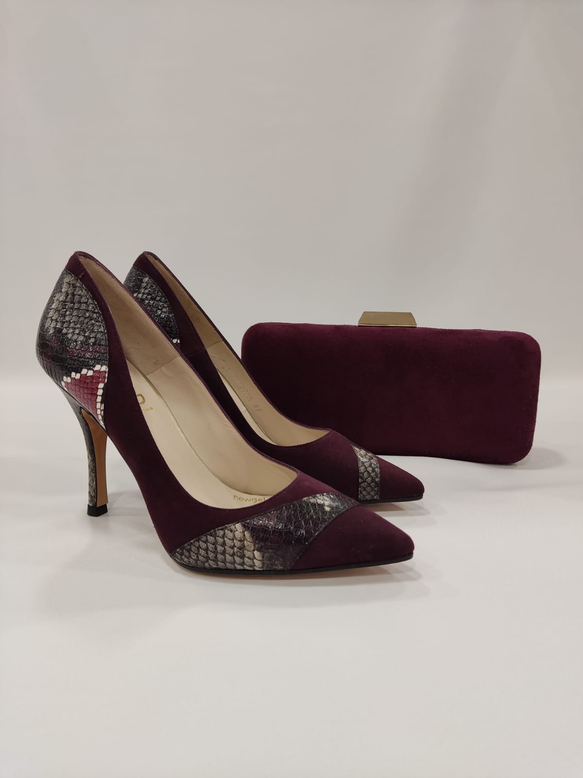 voila-lodi-burdeos-granate-tacones-laura