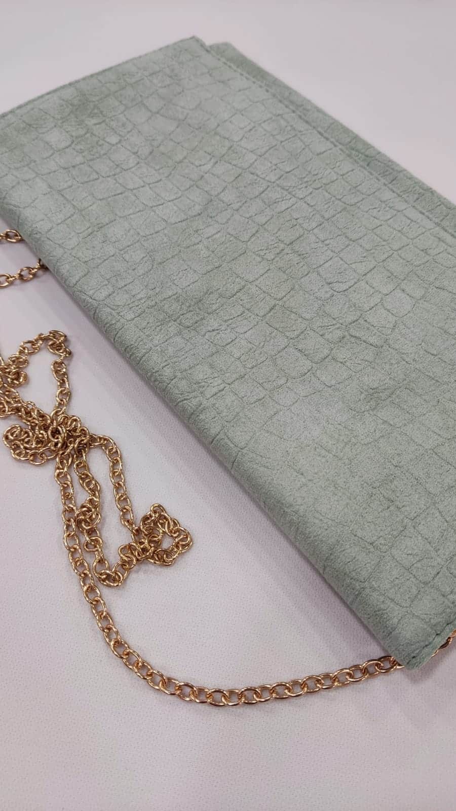 cartera-sobre-verde-aguamarina-animal-tacones-laura-mod-45-07-3