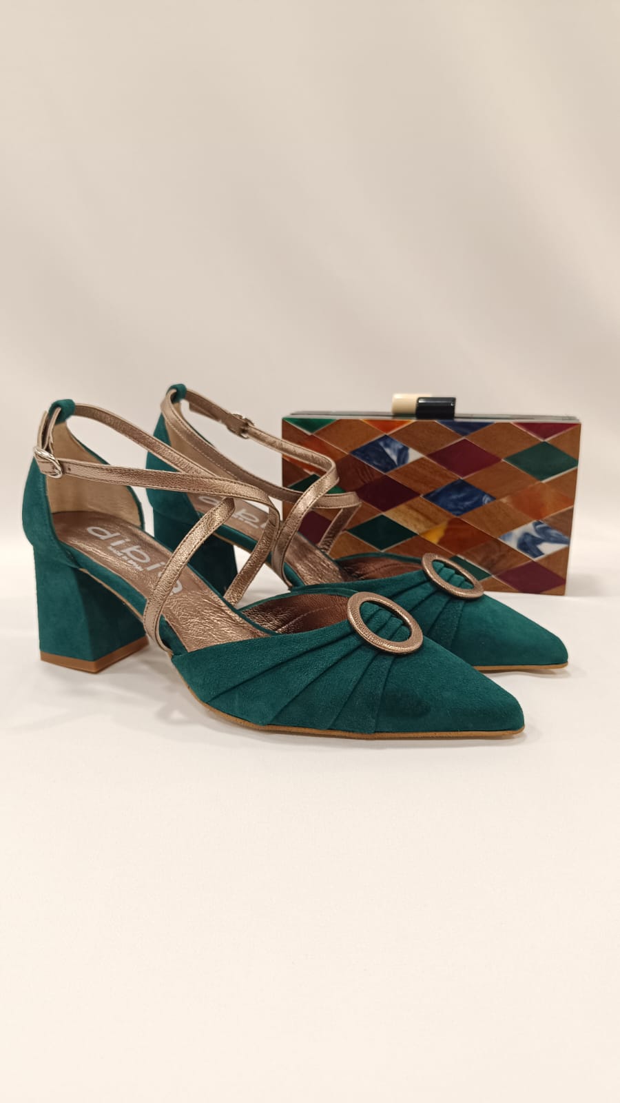 florencia-tacones-laura-aro-ante-dibia-3