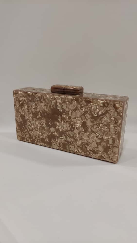 cartera-mano-clutch-anacarado-tacones-laura-anacarada-dorada-beige-mod-10-425-1