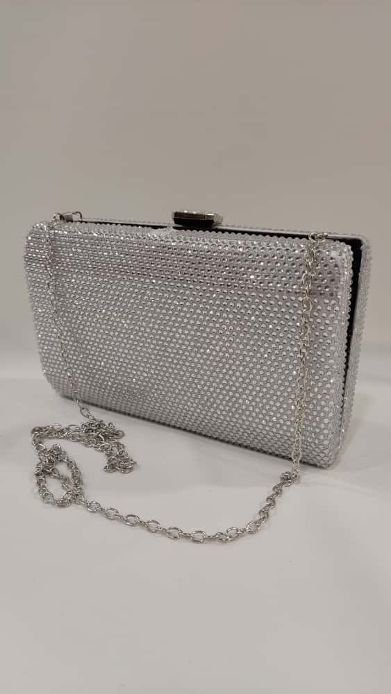 artera-mano-clutch-tacones-laura-piedrecitas-brillantes-mod15-35-12