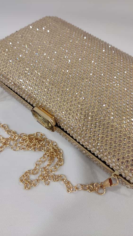 artera-mano-clutch-tacones-laura-piedrecitas-brillantes-mod15-35-5