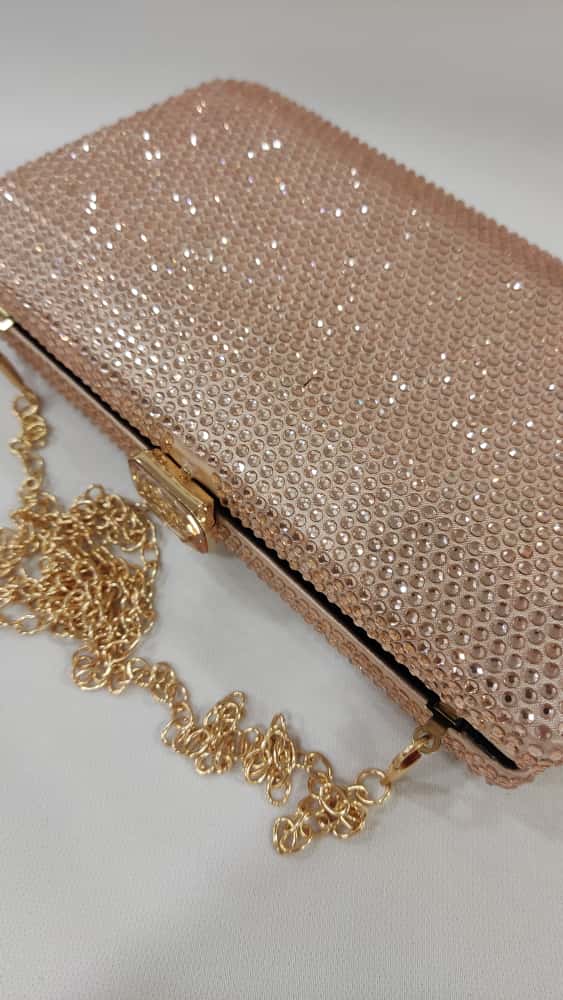 artera-mano-clutch-tacones-laura-piedrecitas-brillantes-mod15-35-8