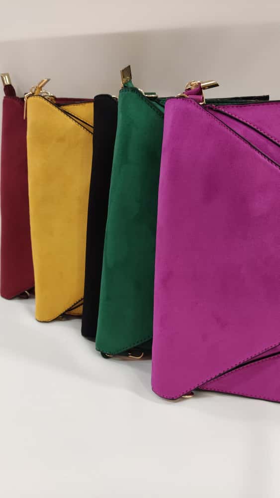 cartera-sobre-plano-tacones-laura-mod-48-14-1