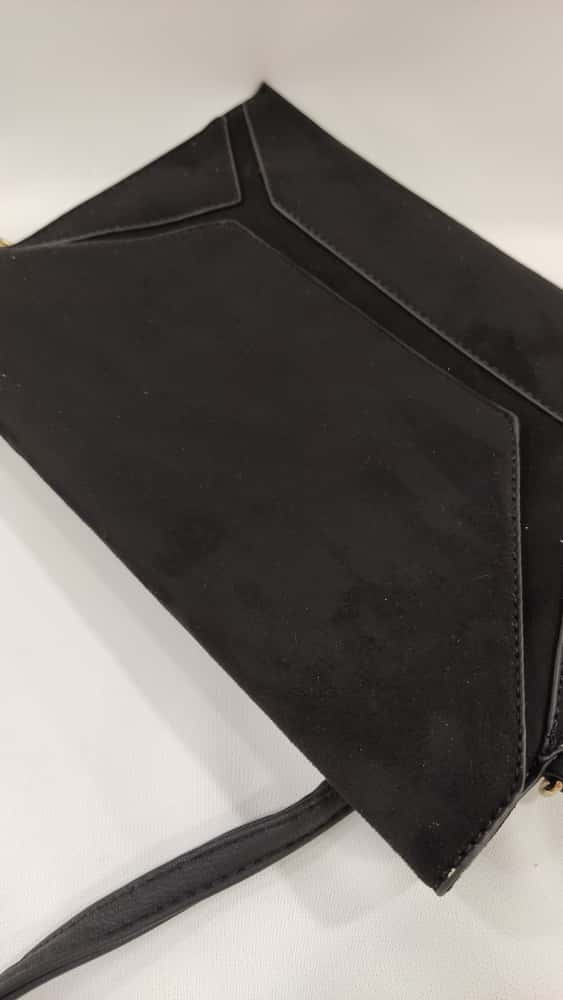 cartera-sobre-plano-tacones-laura-mod-48-14-10