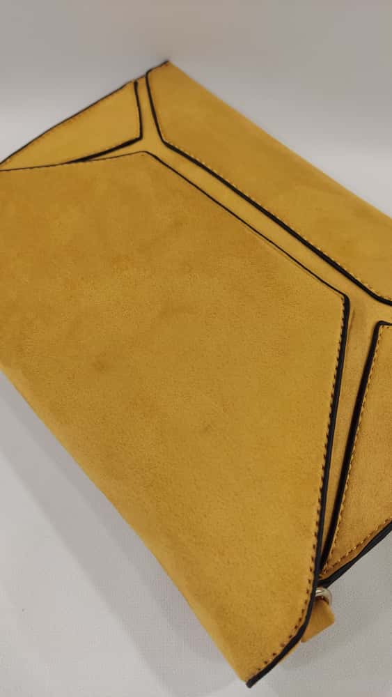 cartera-sobre-plano-tacones-laura-mod-48-14-12
