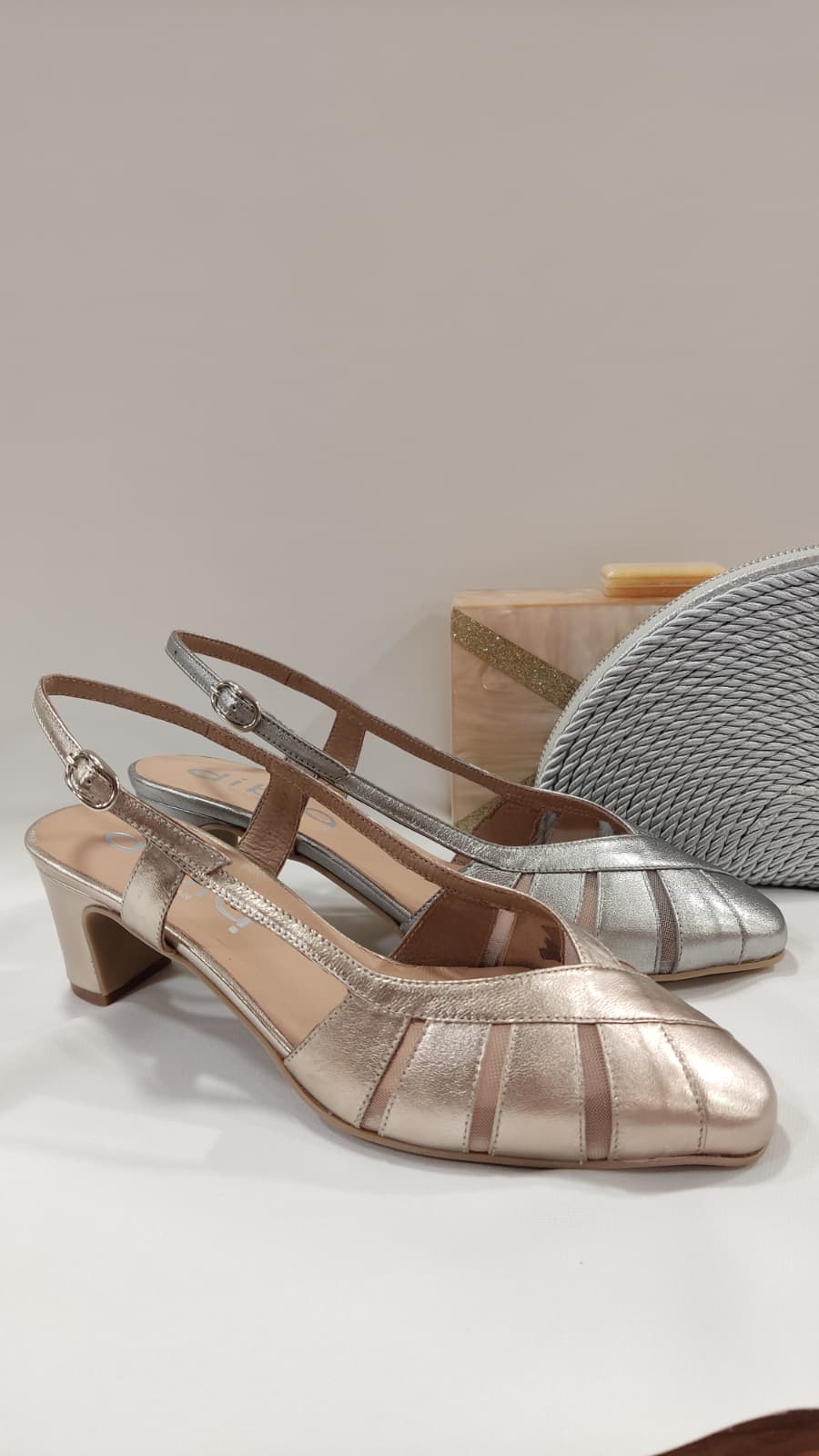 zahira-dibia-dorado-tacones-laura-plata